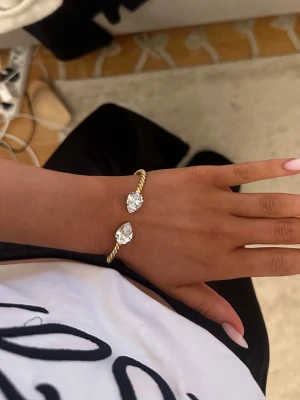 Caroline Svedbom armband  - Armband från Caroline svedbom. Knappt använd🤍
