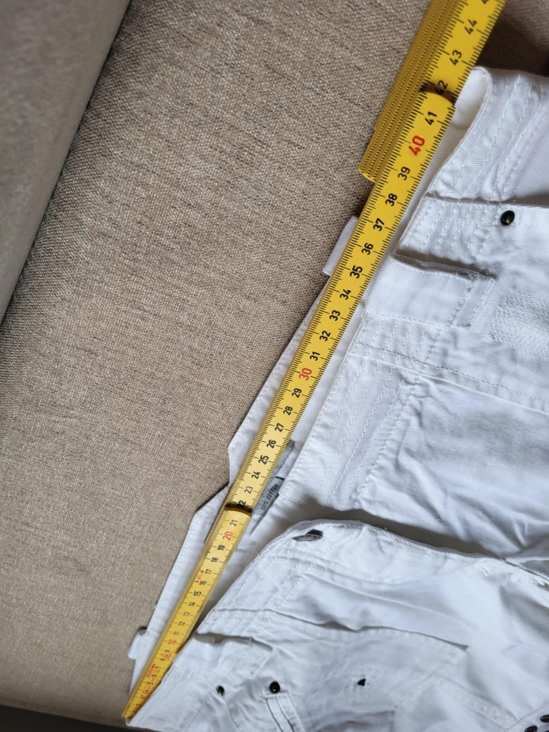 Vita cargoshorts med fickor Wet Seal Storlek Us 9 L - 4