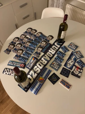 Blandade klibbor. - Blandade klibbor från sofia och LGS, Det är mer klibbor men bara att dom sitter 2 och 2 i vissa.