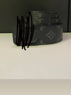 Bälte smyg - Snyggt svart bälte med bra kvalitet helt nytt