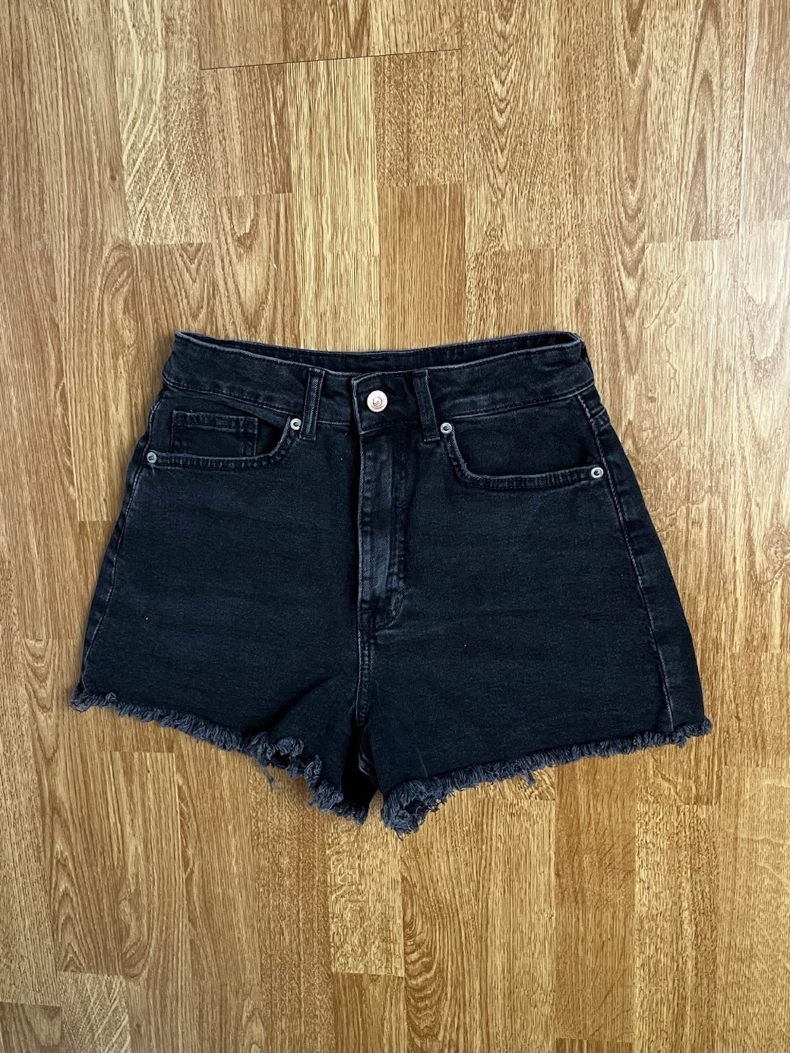 Svarta jeansshorts - 1