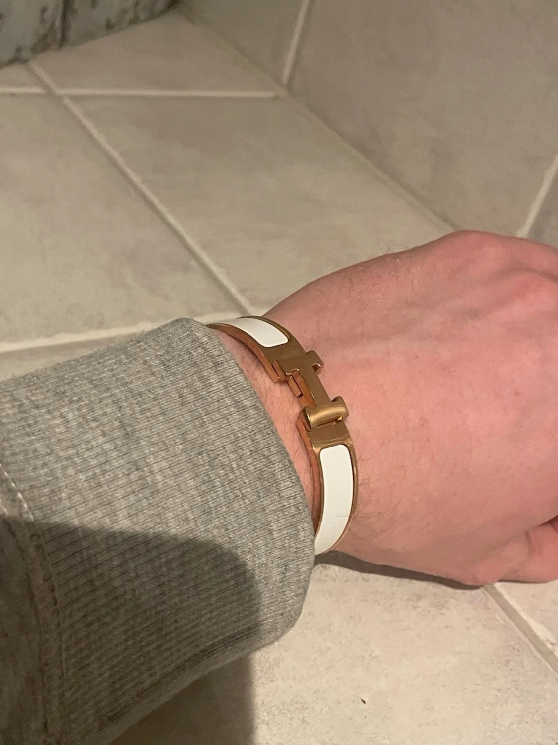 H armband - 1