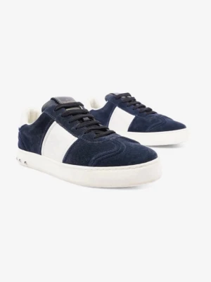 Valentino Flycrew - Hej jag säljer nu Valentino Flycrews i storlekarna 39, 40, 41, 42, 43, 44, 45, 46, 47😃Färgerna som finns är Marinblå, Röd, Grön💸 Innan ni köper, säg till vad för storlek och färg ni vill ha💯Passar Kvinna och Man