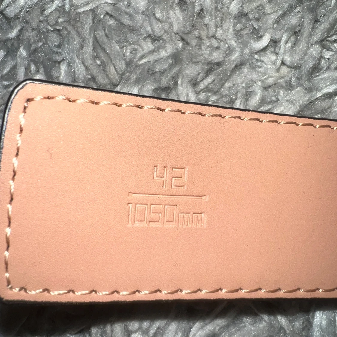 Svart rutigt bälte - 90