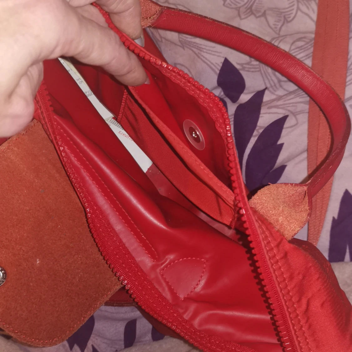 Röd Longchampväska i fint skick  - 90