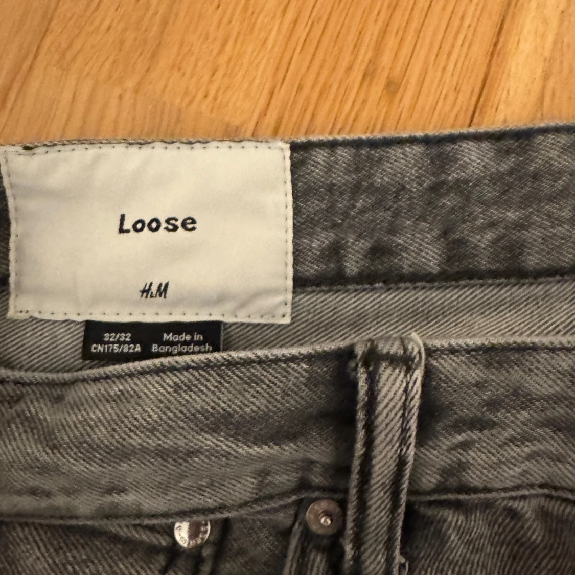 Grå jeans från H&M - 91
