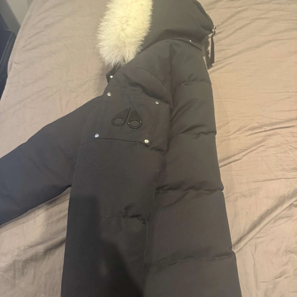 Svart dunjacka från Moose Knuckles Äkta/kvitto finns - 90