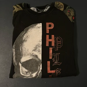 Philip Plein tröja - Philip Plein tröja i strl M. Aldrig använd!