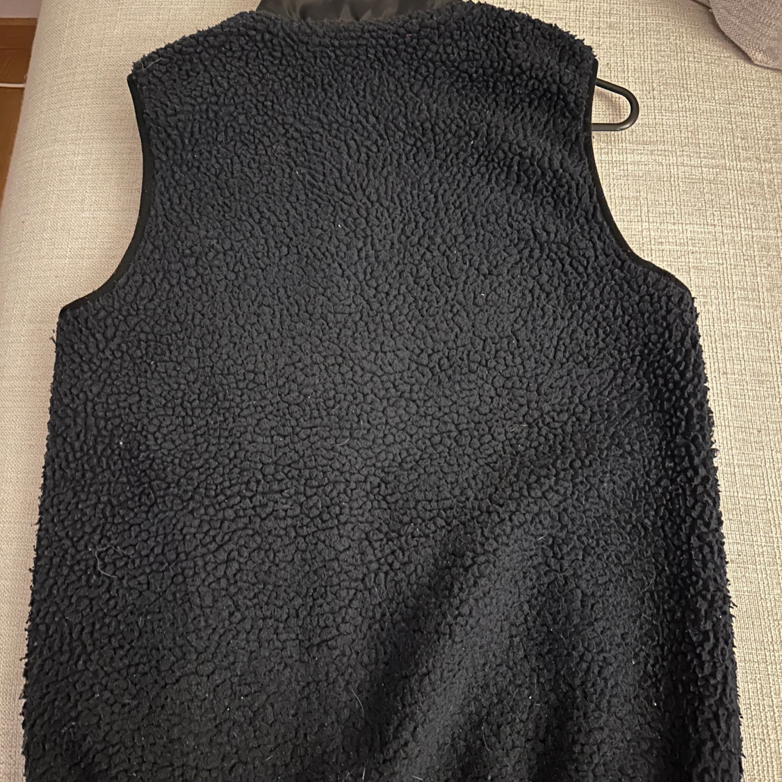 Svart fleeceväst med dragkedja - 90