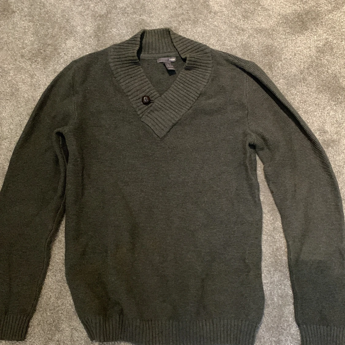 Grå stickad tröja från H&M