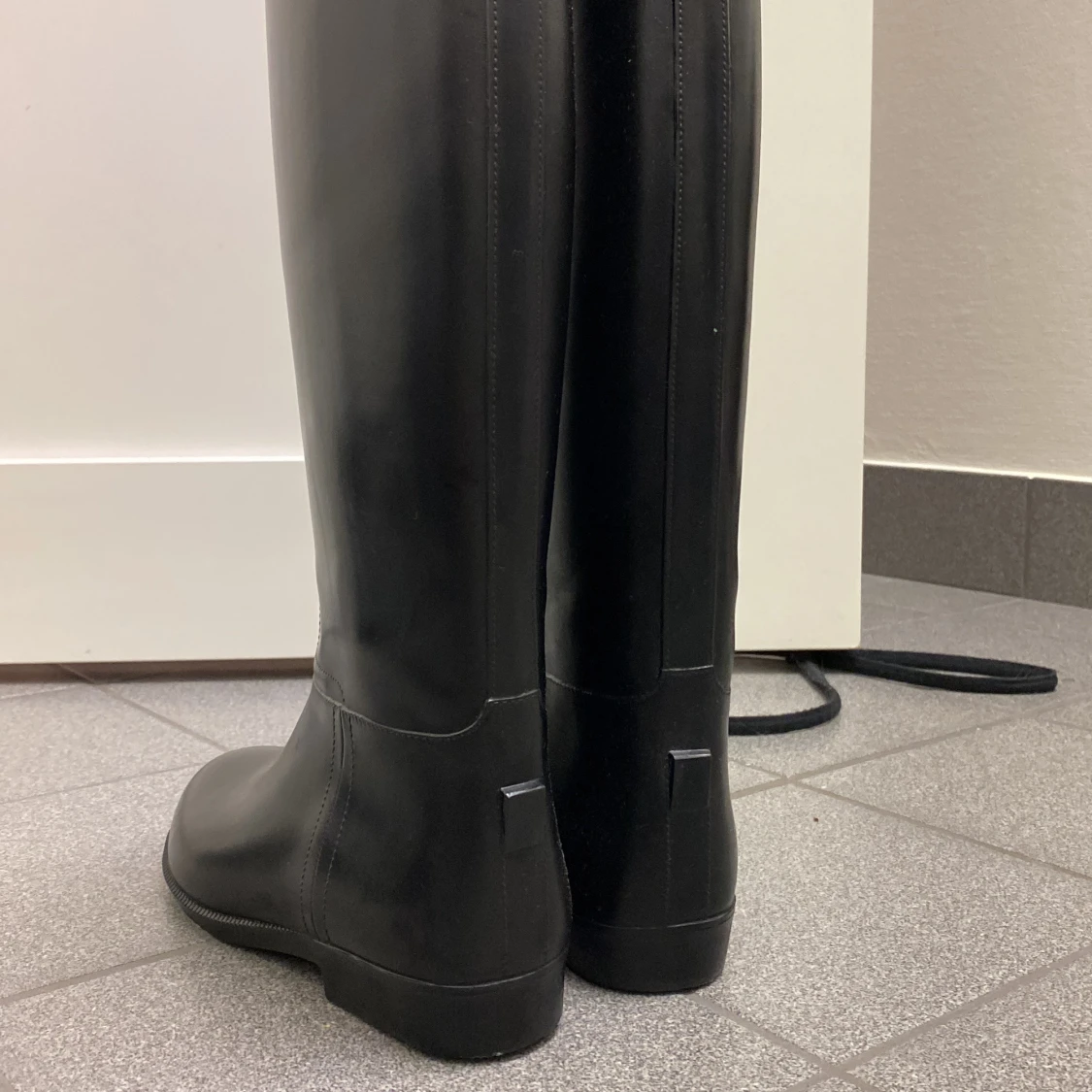 Svarta höga ridstövlar - 90