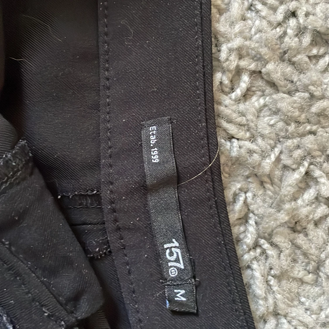 Svarta kostymbyxor från 157 - 1