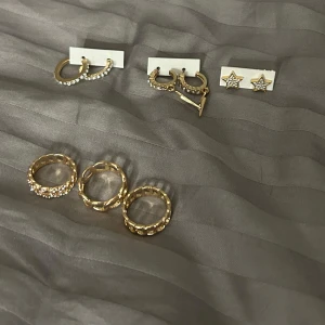 Smyckes kit - Säljer dessa smycken från ur o Penn förutom stjärnörhängerna som är från Edblad, därav priset❤️