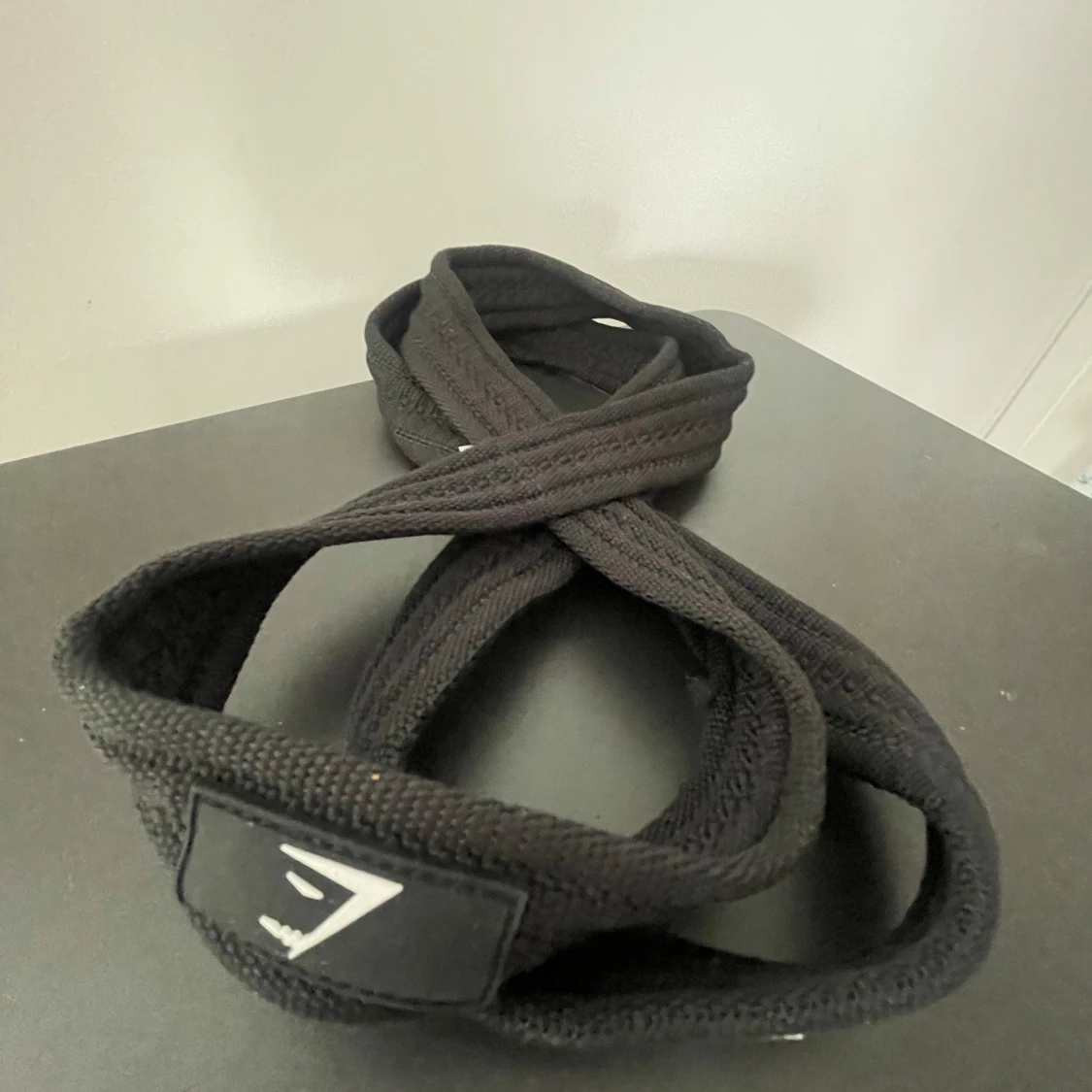 Svarta lift straps från gymshark