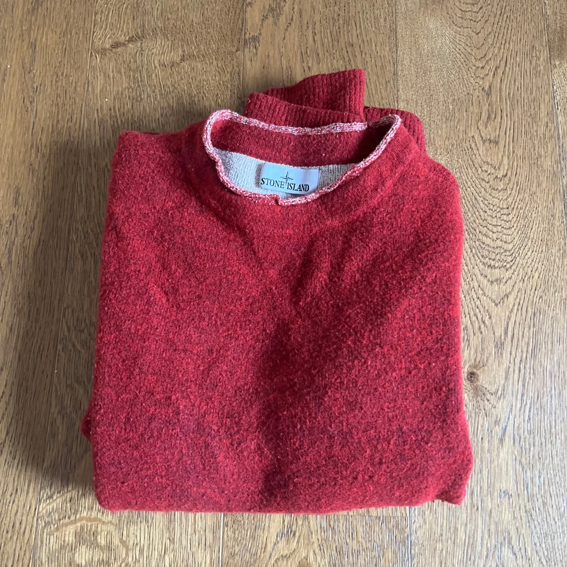 Röd tröja från Stone Island - 1