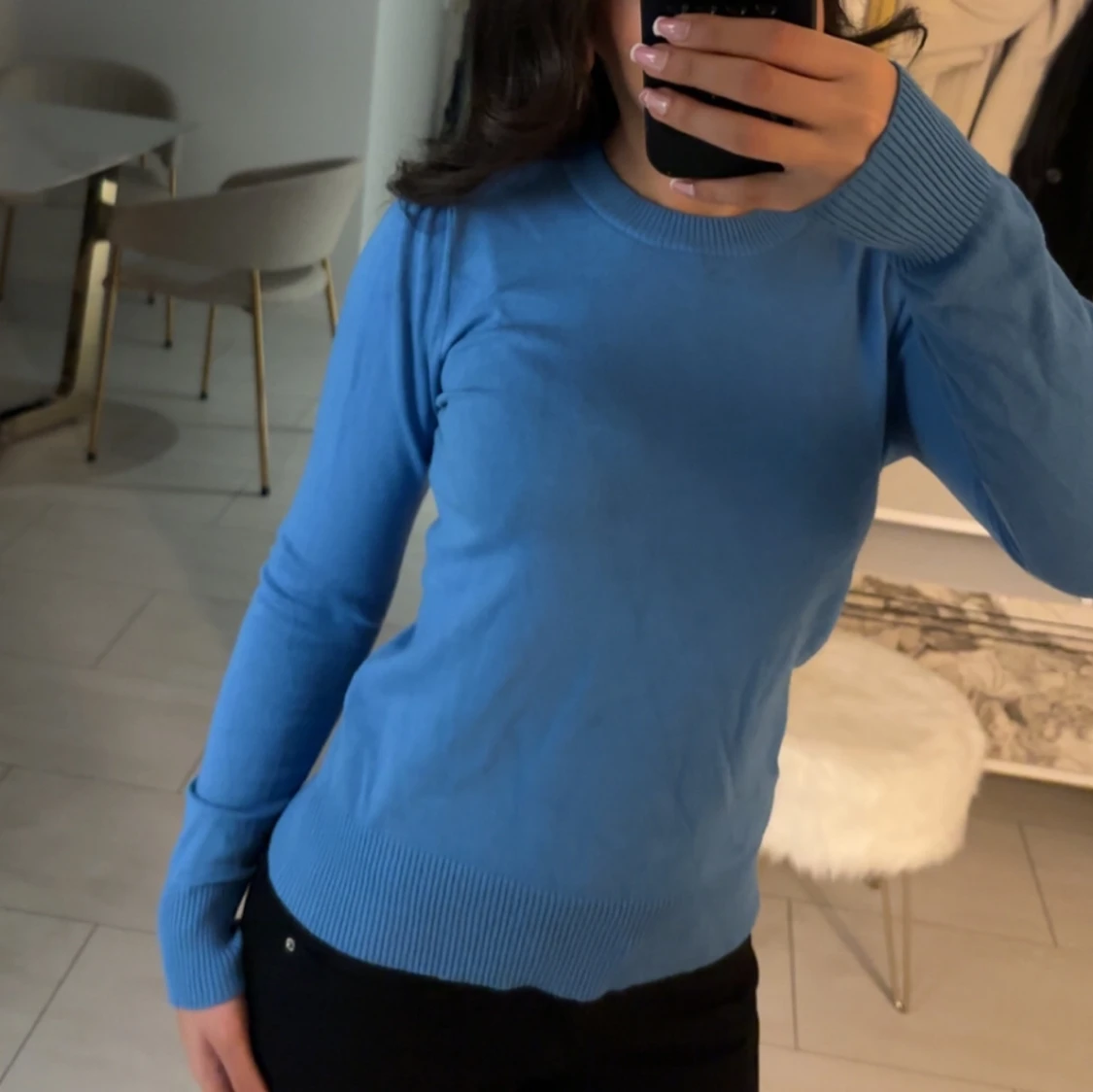 Blå långärmad tröja