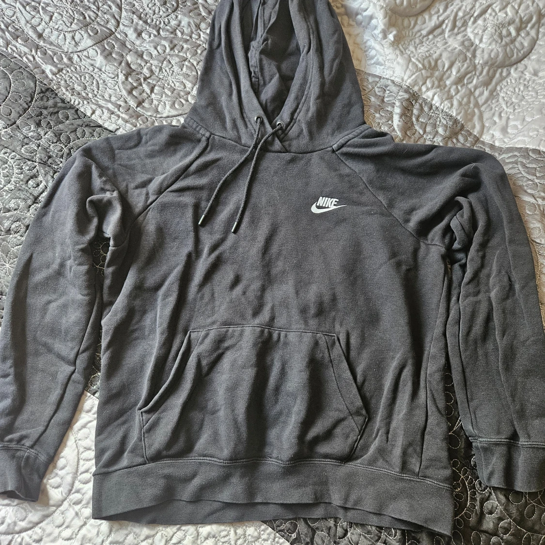 Svart hoodie från Nike