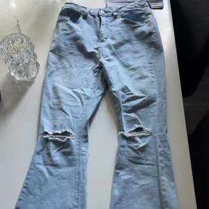 Jeans  - Fashion denim jeans i Storlek xs/34 men passar för s också eftersom de är lite stretch i midjan. Passar för folk som är längre än 1.60
