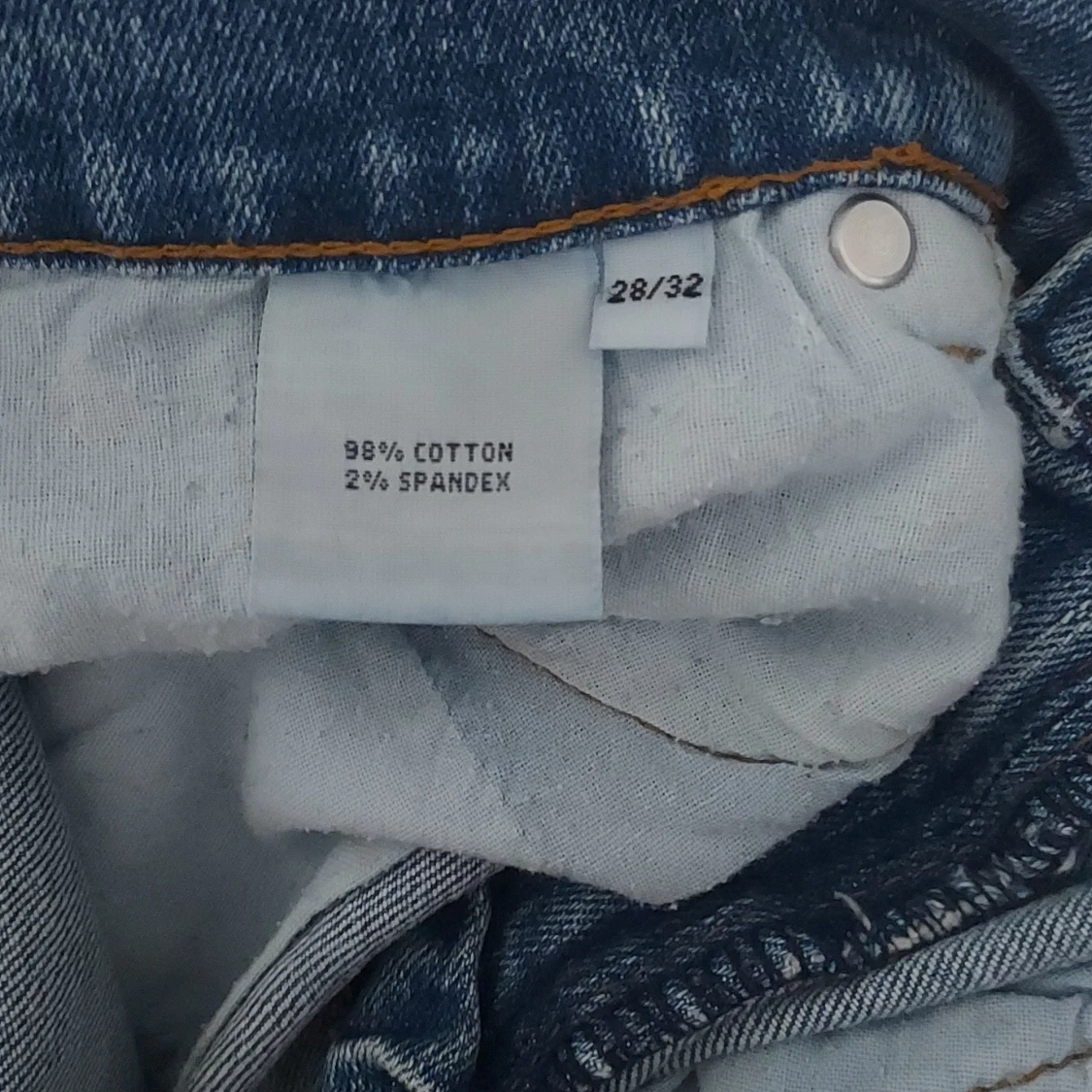 Blå jeans i storlek 28/32 - 91