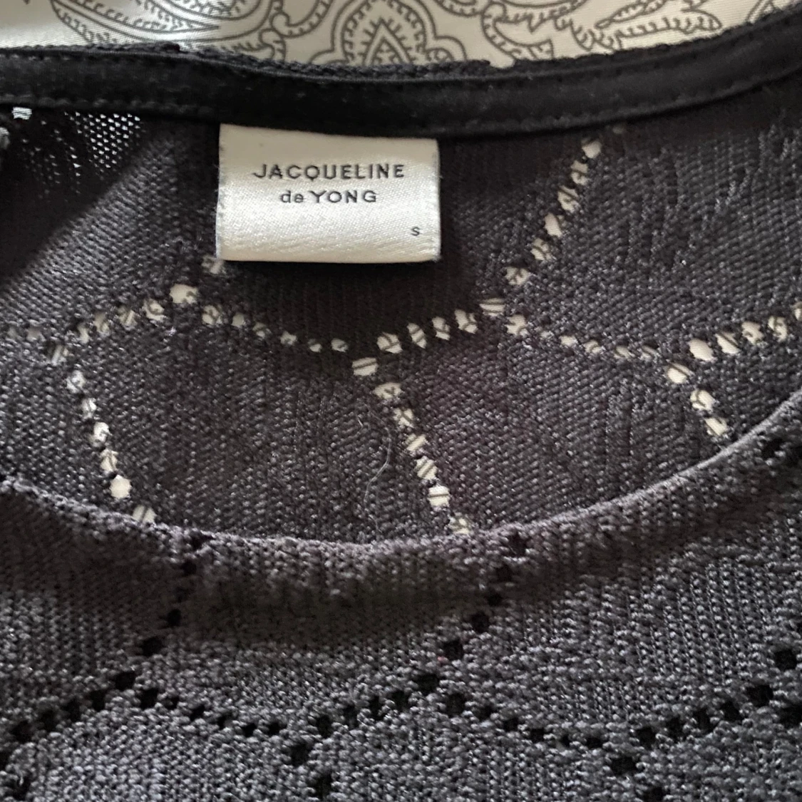 Svart spets tröja  - 92