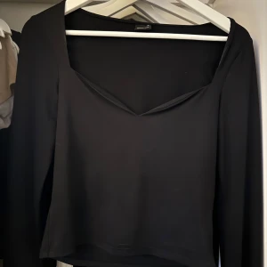 Gina tröja - Snygg, använd fåtal ggr, sitter bra, inga skavanker, skön