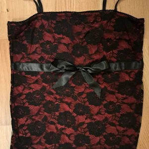 Goth topp - S och M Sitter fint på kroppen