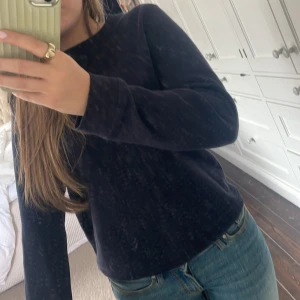 Blå tröja - Köpt för 1 år sen men bra skick