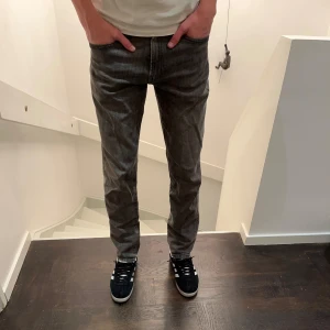Ralph lauren jeans - Tja säljer nu mina gamla ralph lauren jeans. Jeansen är i väldigt bra skick utan några defekter. Har du några frågor eller funderingar hör av dig.