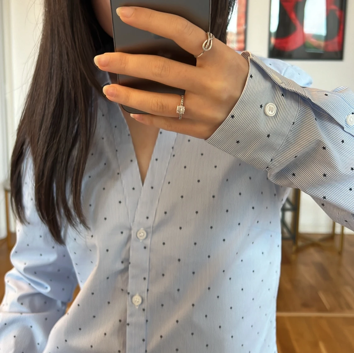 Ljusblå prickig skjorta - 92