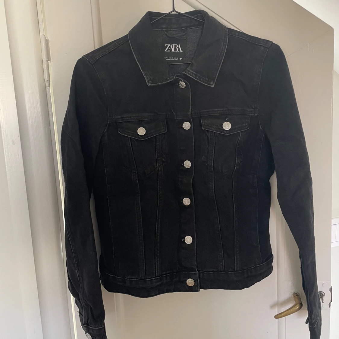 Svart jeansjacka - 90