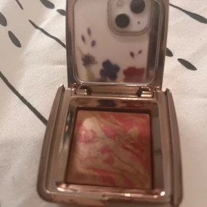 Hourglass ambient Lightning  - Fin higlighter testat men inte min färg 