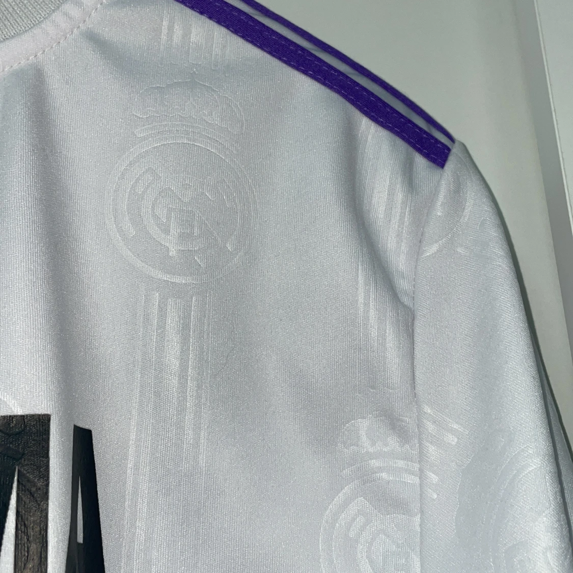 Vit Real Madrid fotbollströja med Benzema 9 - 93