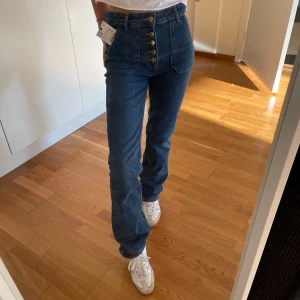 Jeans - Coola jeans från Zara i storlek 34. Aldrig använda med prislapp kvar 🤩