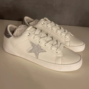 Next skor - Säljer minaskor från next då jag ej använder dom längre. Kom privat för egna bilder💕