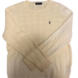 Ralph lauren sweater - Säljer dessa stilga Ralph Lauren tröja, den säljer för bra pris💯, skriv om du har några frågor😄