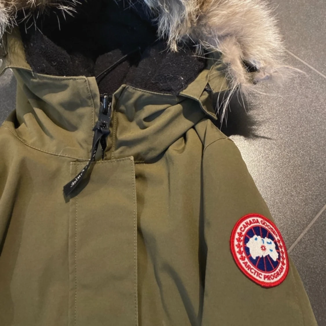 Canada Goose jacka  - 90
