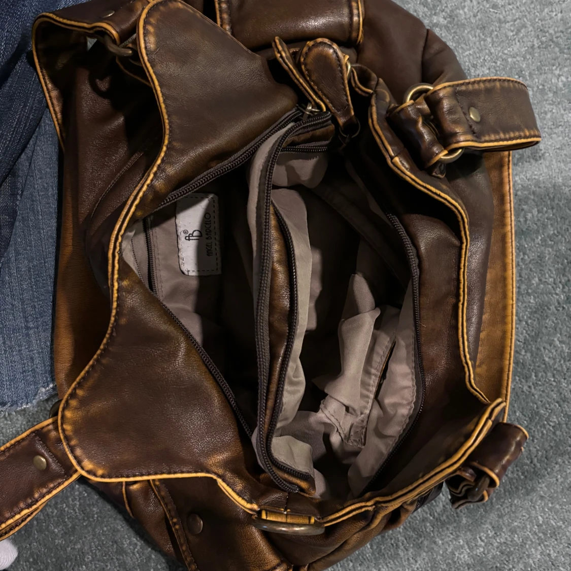 Unik brun väska  - 90