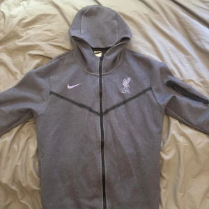 Grey Nike Tech Fleece - Selling my grey LFC Nike tech which i don’t use any longer.