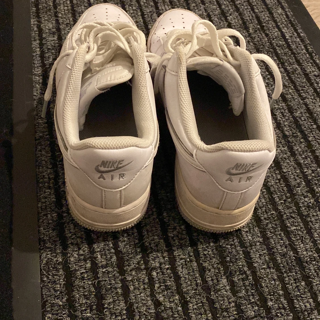 Vit/grå Nike Air Force sneakers - 91