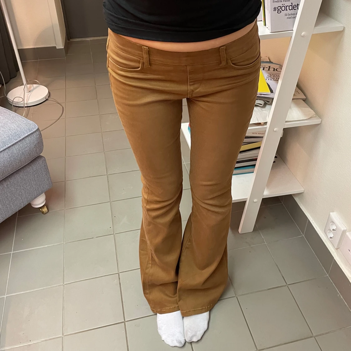 LÅGMIDJADE JEANS