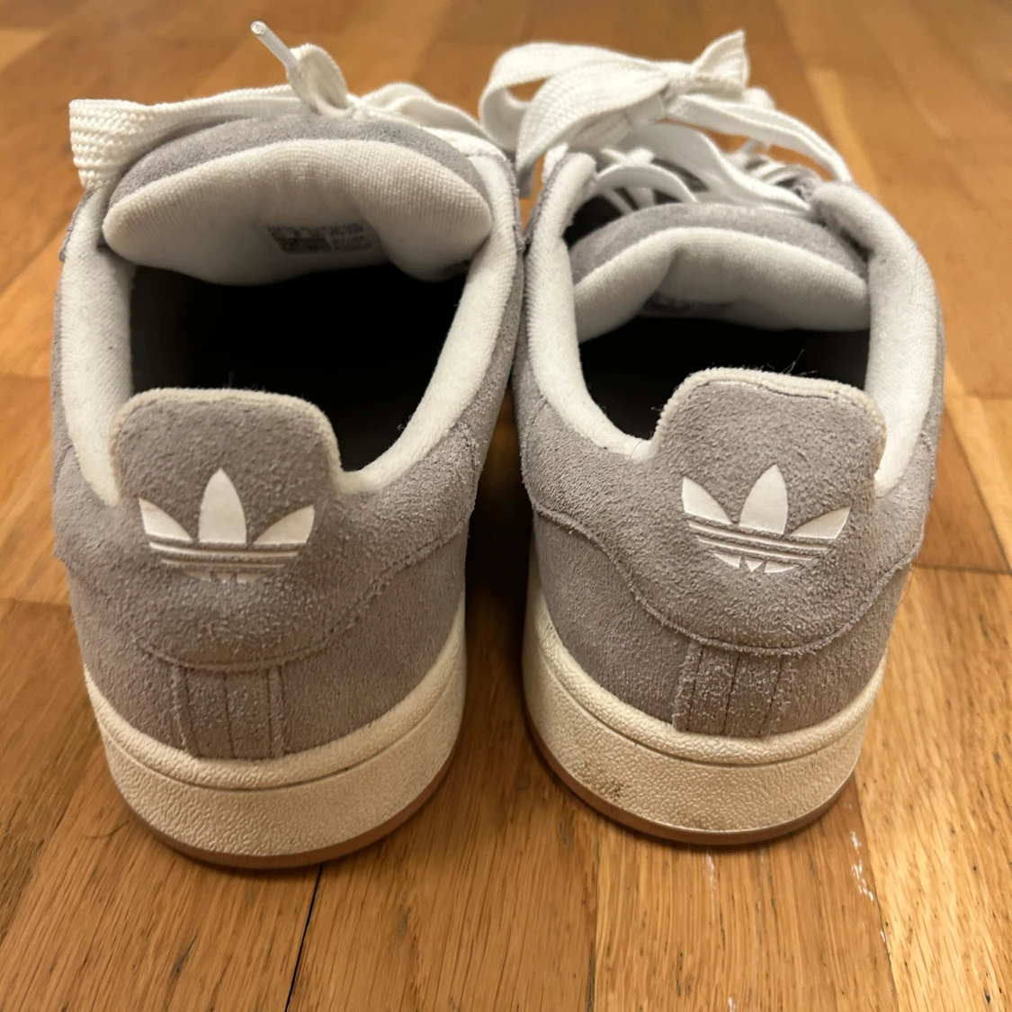 Grå Adidas Campus sneakers - 1