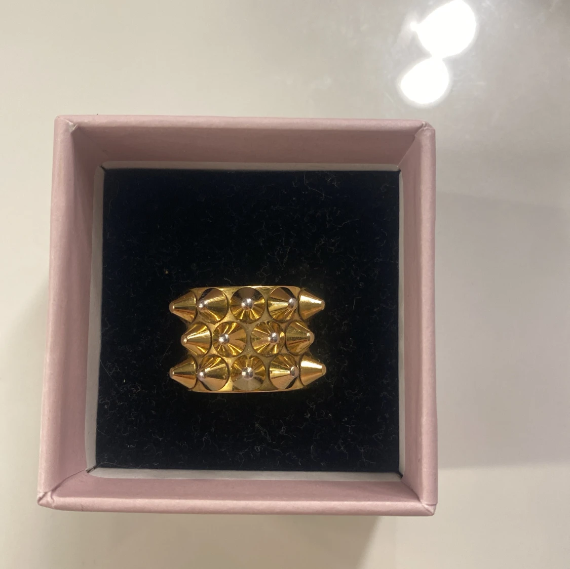 Guldfärgad ring från Edblad - 1