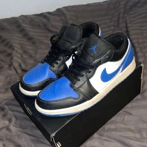 Nike Air Jordan 1 Low white royal blue - Lite smutsiga och creasade och pris kan diskuteras