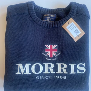 Morris sweatshirt nyskick - Jättefin Morris sweatshirt storlek L men passsa m också nypris på dessa är på över 1700kr skicka om vid frågor eller intresse