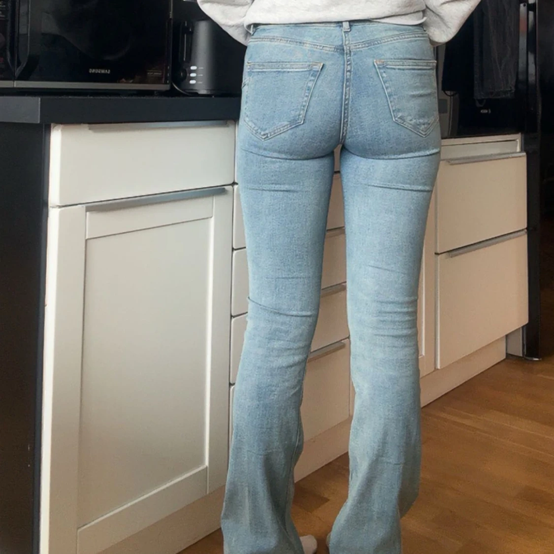 Blå bootcut jeans - 1