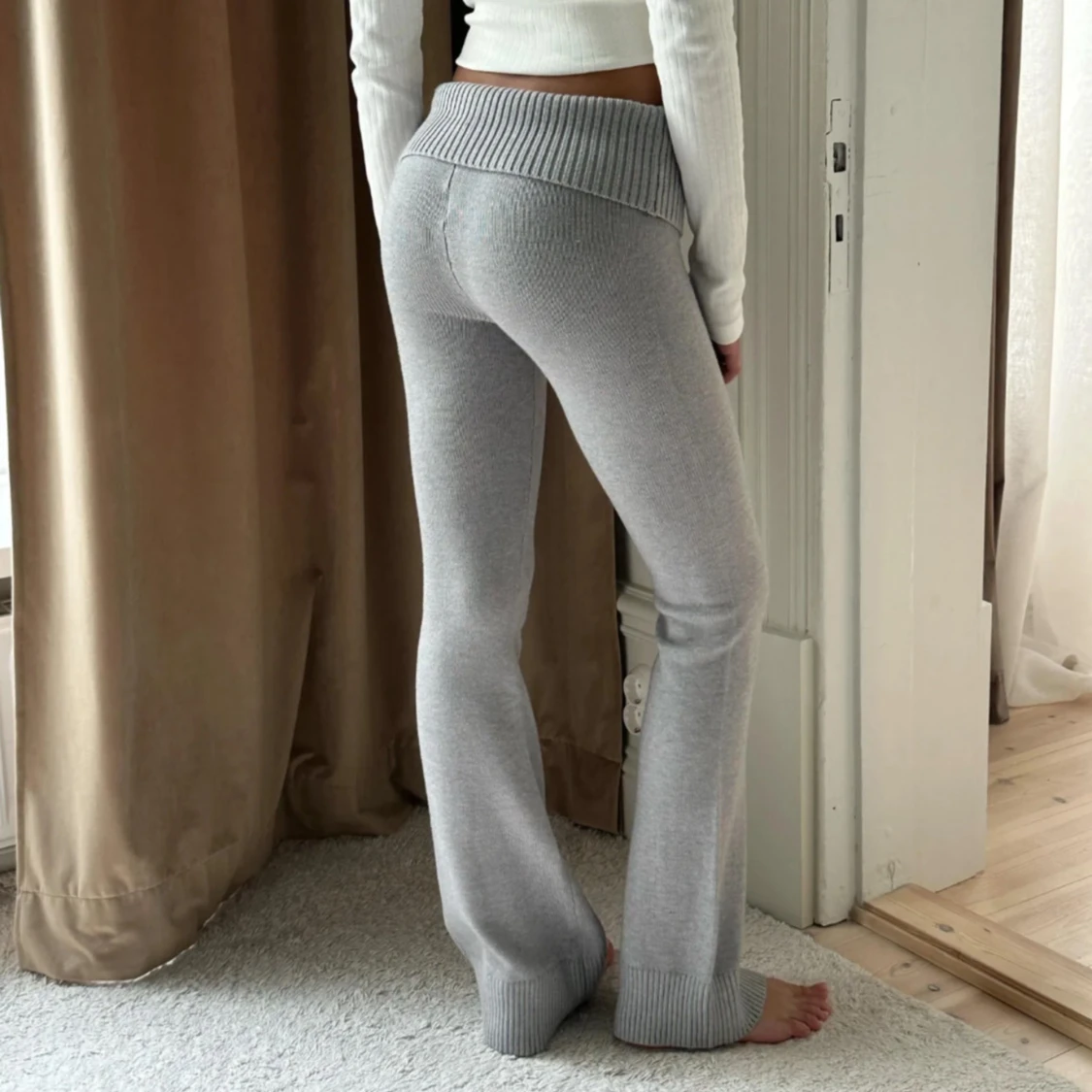 Stickade mjukis byxor - 1