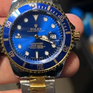 En fin silver guld blå klocka - En fin klocka för 500kr