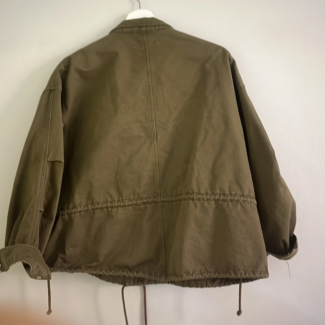 Olivgrön jacka  - 1