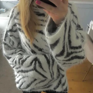 Söt tröja - Fin mysig polo tröja