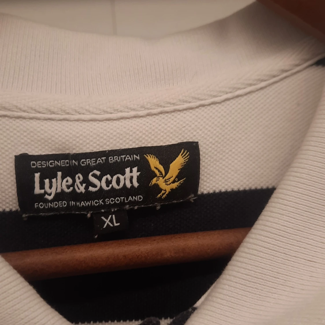 Randig pikétröja från Lyle & Scott - 2